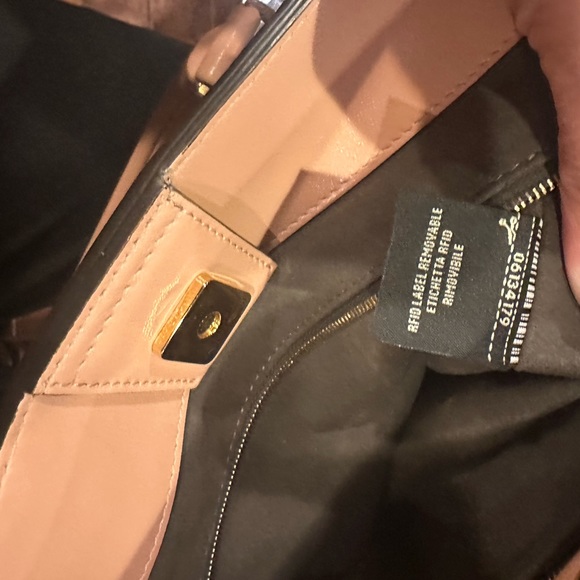 Fendi Vitello Glacier Medium FF Leather tote - Picture 5 of 9